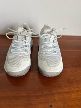 Under Armour HOVR Block City Volleyball Sneakers